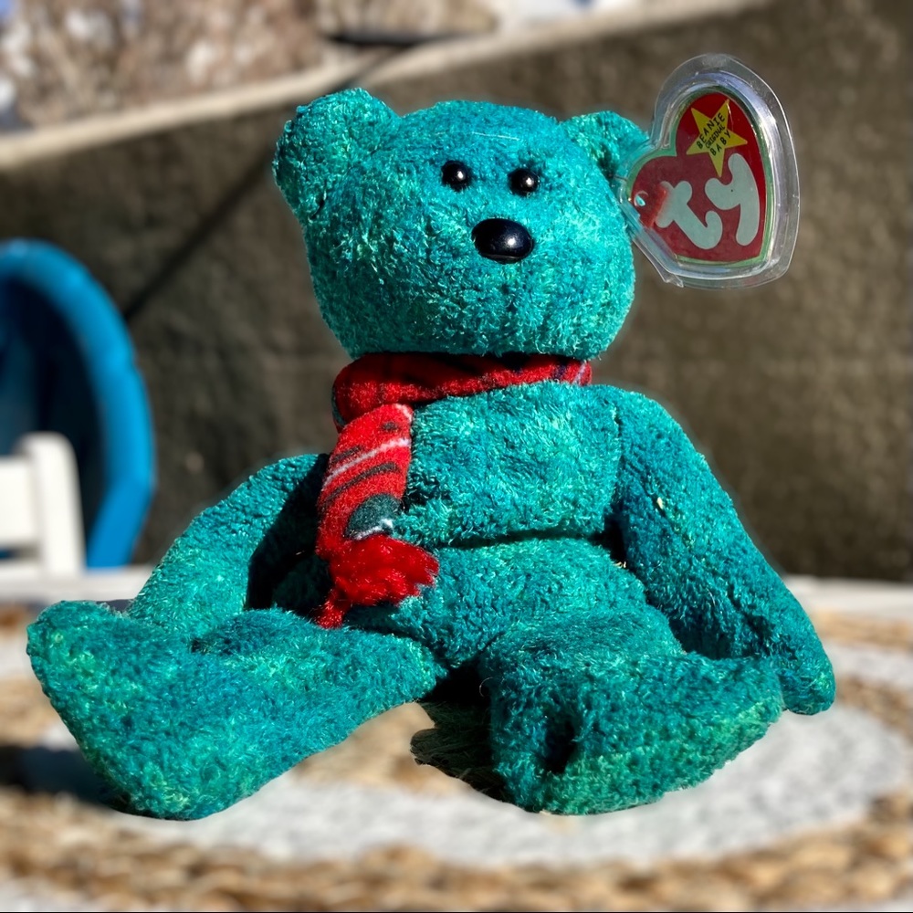 TY Beanie Baby .. Wallace the Bear .. MWMT